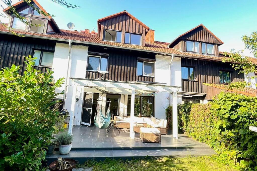 Fuer Familien Und Gruppen In Seenaehe Mit Garten Hannover
