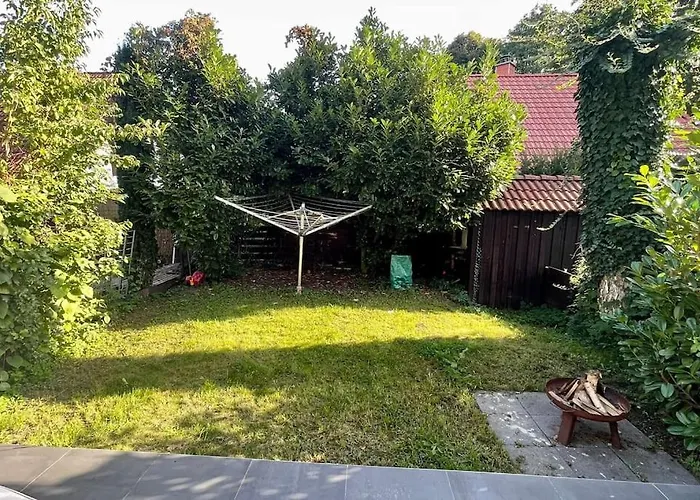 Unterkunft Fuer Familien Und Gruppen In Seenaehe Mit Garten